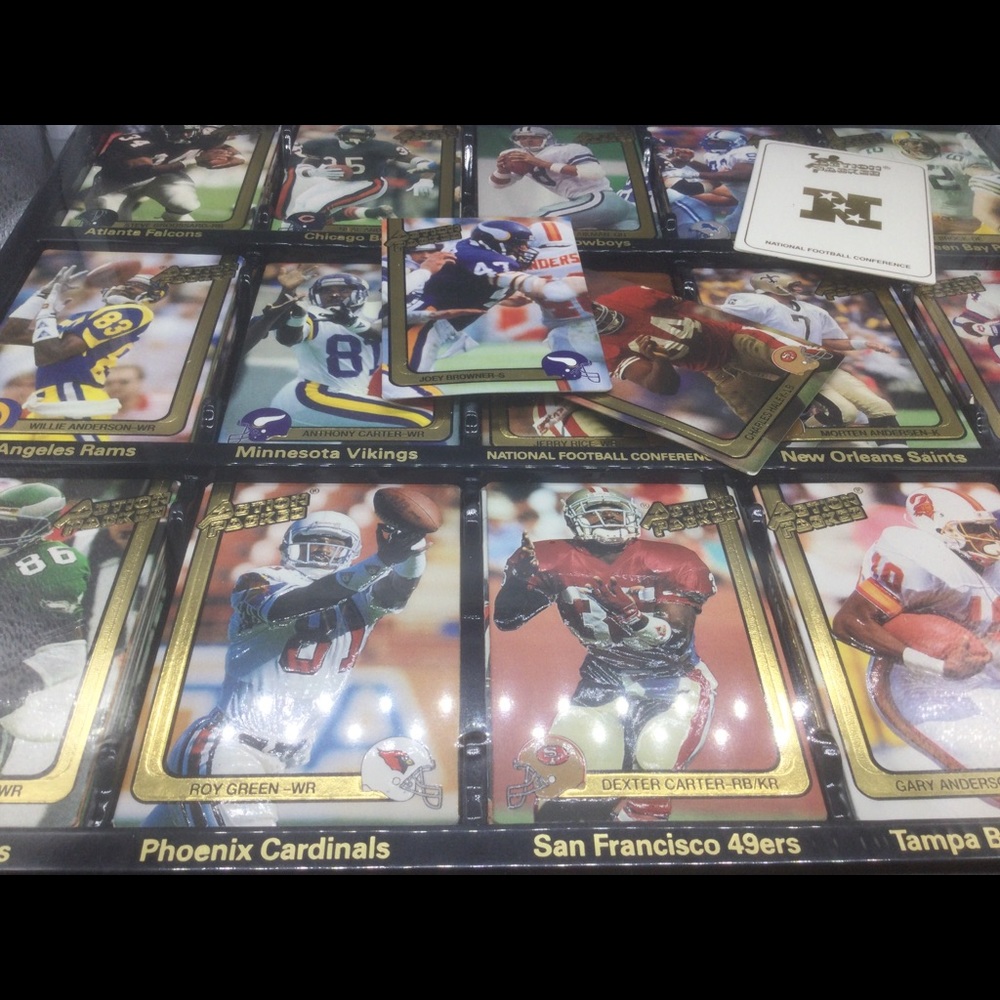 Sealed 1991 Football Cards, Card Collector's Set